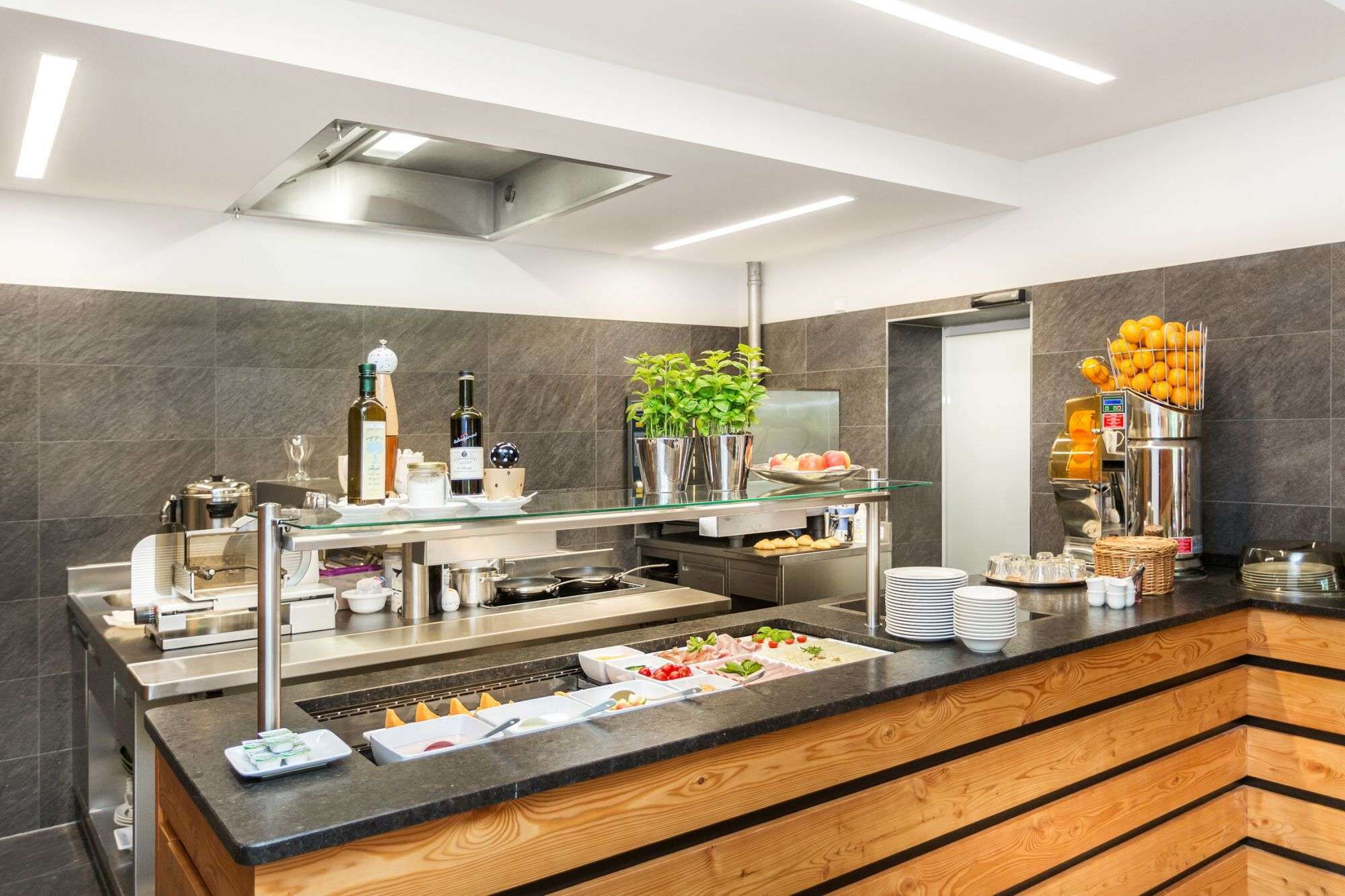 Frühstücksbuffet im Hotel Garni in Saalbach-Hinterglemm