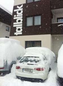 Neuschnee ende nie im Hotel Talblick Schneefall rund um das Hotel Talblick