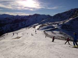 Top Pisten, super Aussicht in die Berge